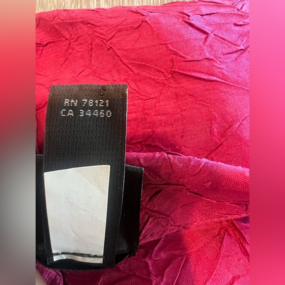 Eileen Fisher crinkled texture silk buttoned pink blouse women’s size Medium - Picture 8 of 12